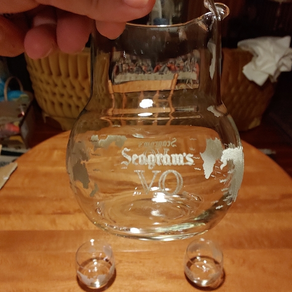 Vintage Seagrams Glassware - Picture 2 of 12